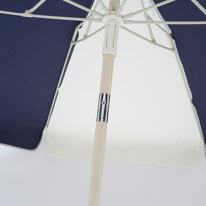 Sunnylife kompakt strandparasoll med UPF50 - Marine Stripe