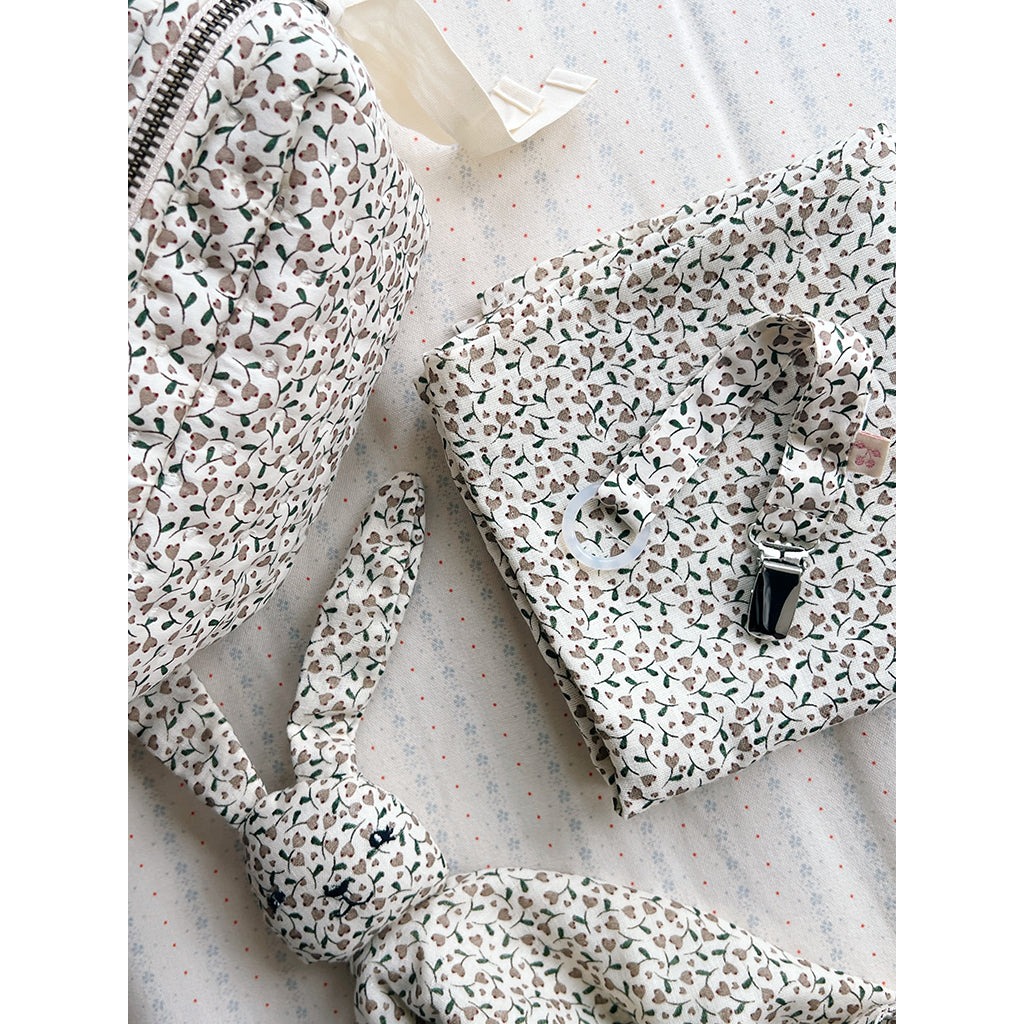 Konges Sløjd skötbordstillbehör, Presentask med 4 delar - Milk tank