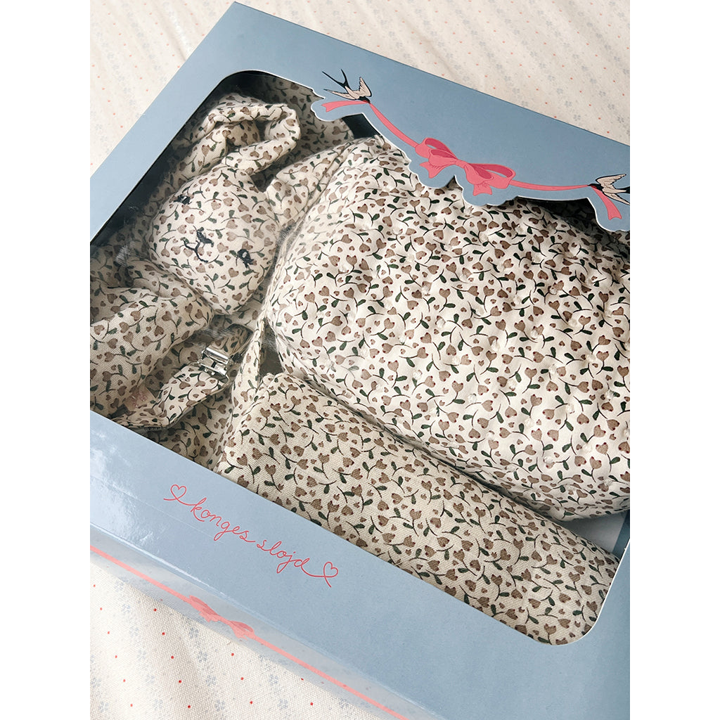 Konges Sløjd skötbordstillbehör, Presentask med 4 delar - Milk tank