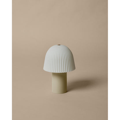 ferm Living, Frill Bärbar Lampa - Cashmere White