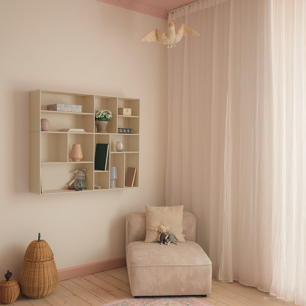 By Aulum Helena väggreol, 117x97 cm - Sand