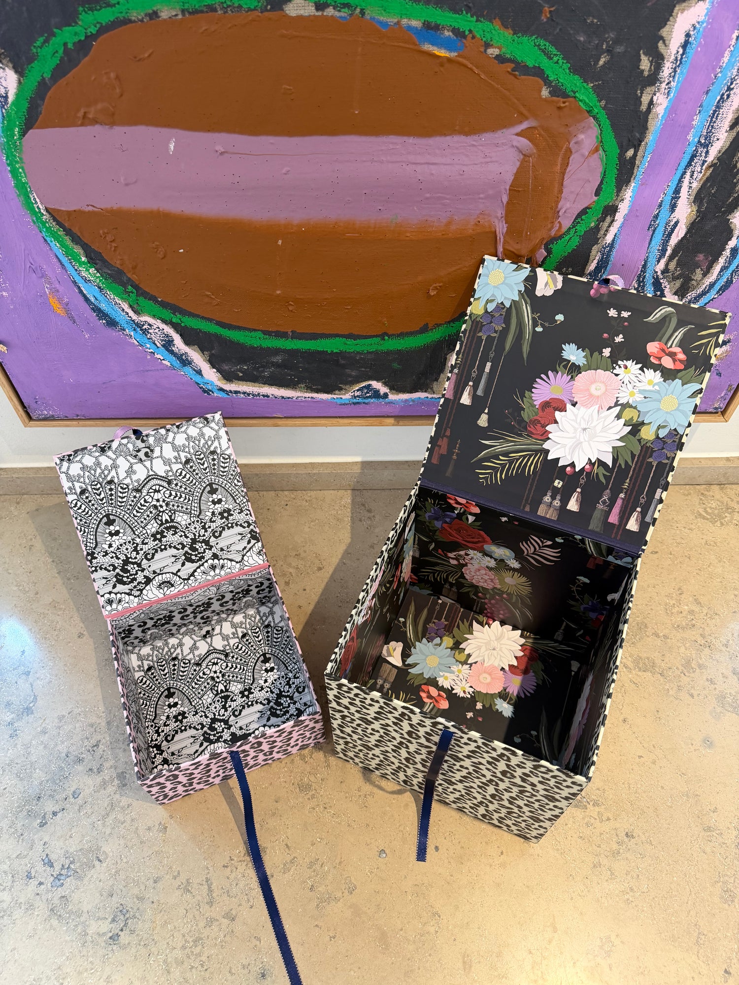 Daisy Boxes, Small Box – Leo svart/rosé