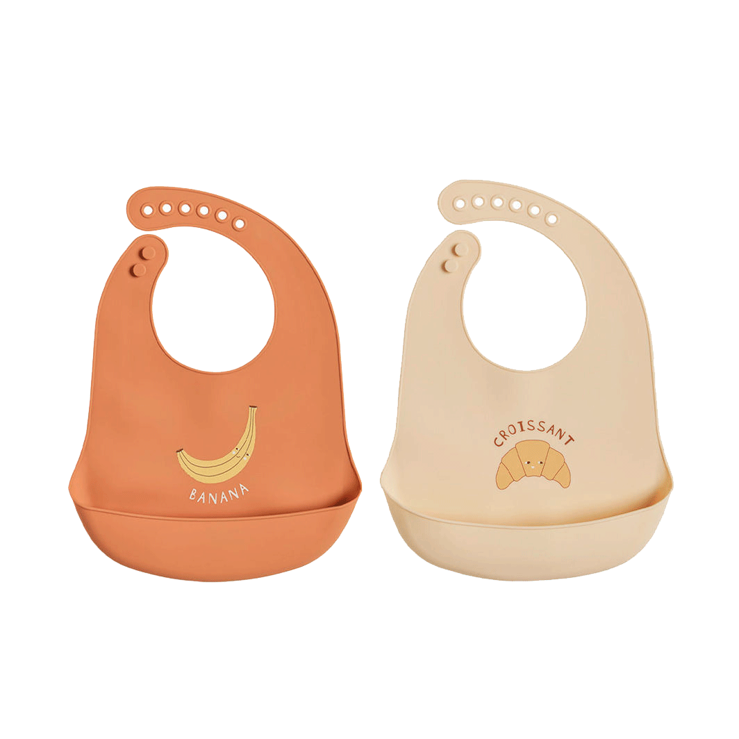OYOY Yummy Silikonsmek bib med ficka, 2-pack - Caramel / Butter