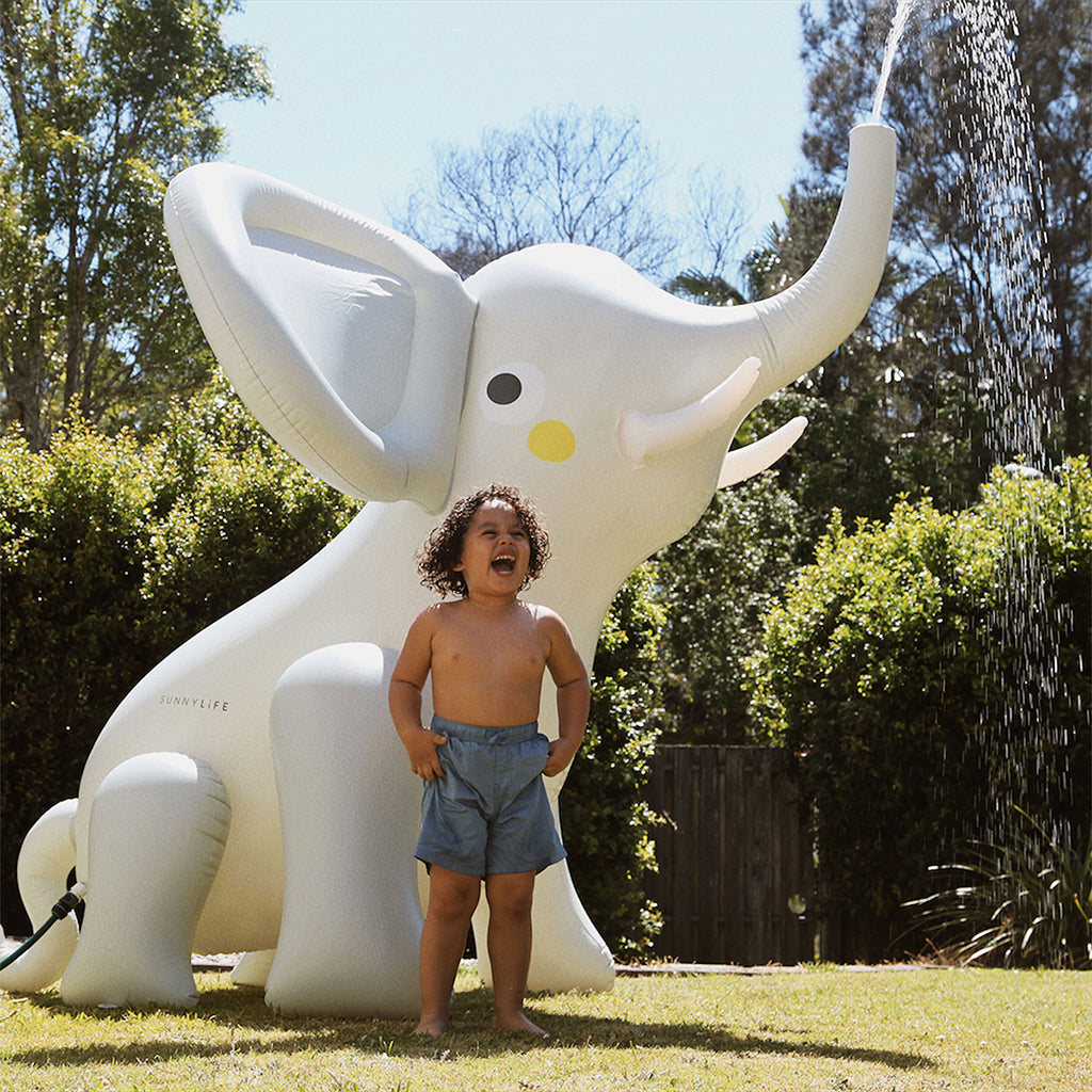 Sunnylife jätte uppblåsbar sprinkler, Eli the Elephant