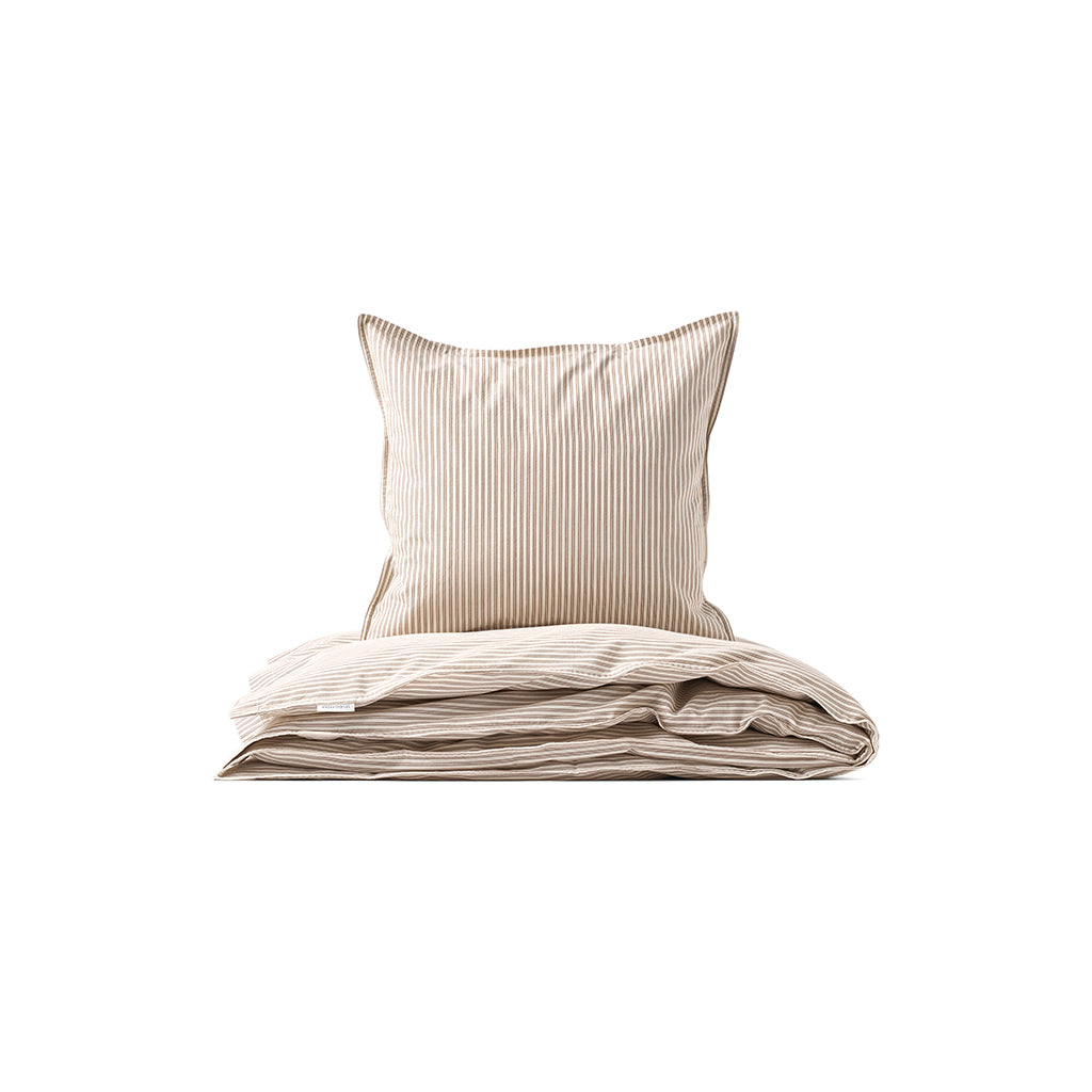 Studio Feder juniorsengetøj, økologisk percale - Brown beach stripe