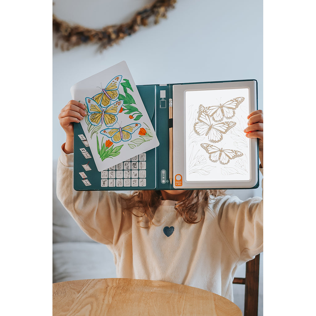 Kidywolf Kidydraw, ritbräda med ljus och mallar – Animals