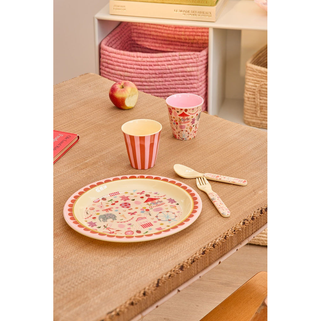 Rice melamin, Lunchtallrik, Fun fair print – Pink