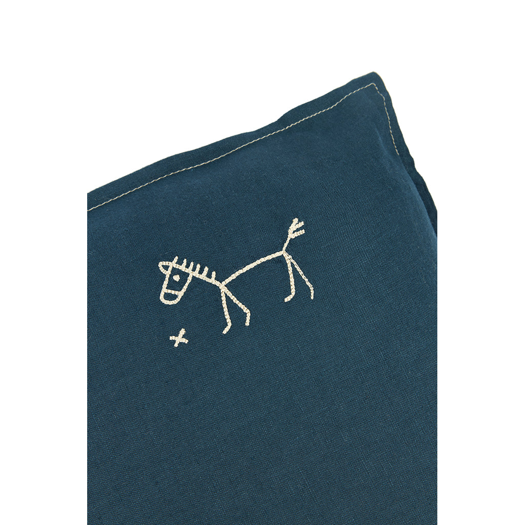 Nobodinoz broderad kudde, 45 x 45 cm, tvättat franskt linne - Deep blue