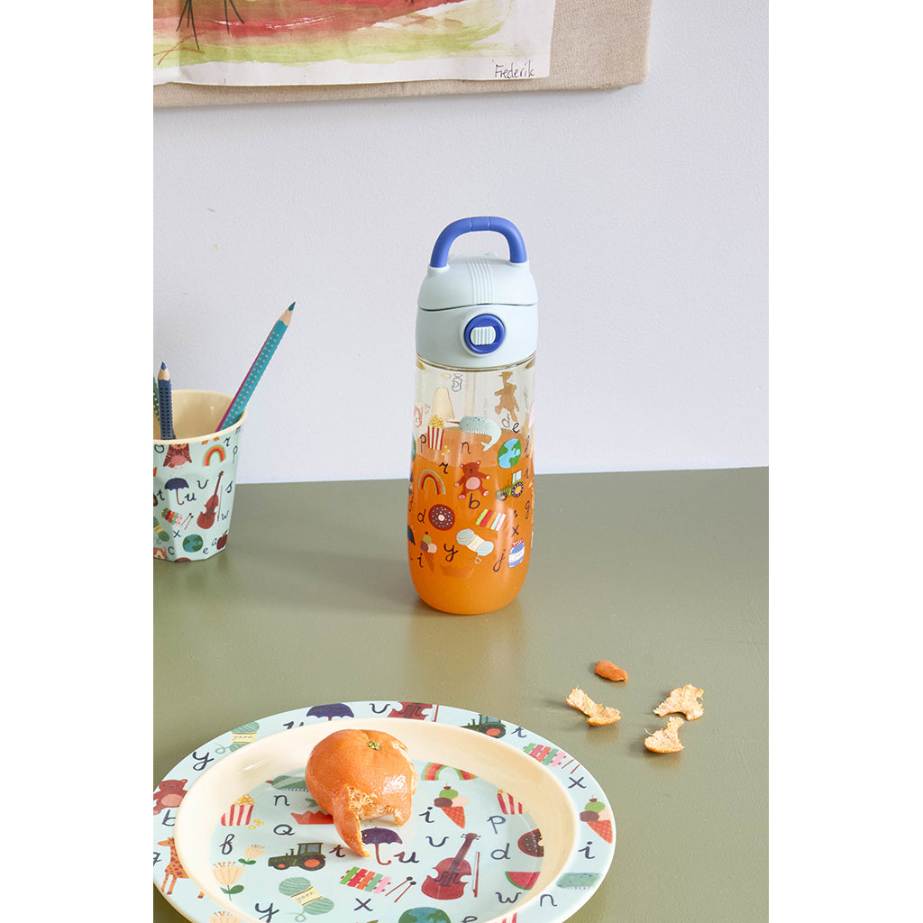 Rice Plastik drikkedunk, Blue ABC print
