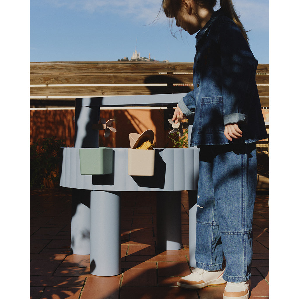 Liewood Sepp aktivitetsbord, sand- och vandleksak – Beach blue multi mix