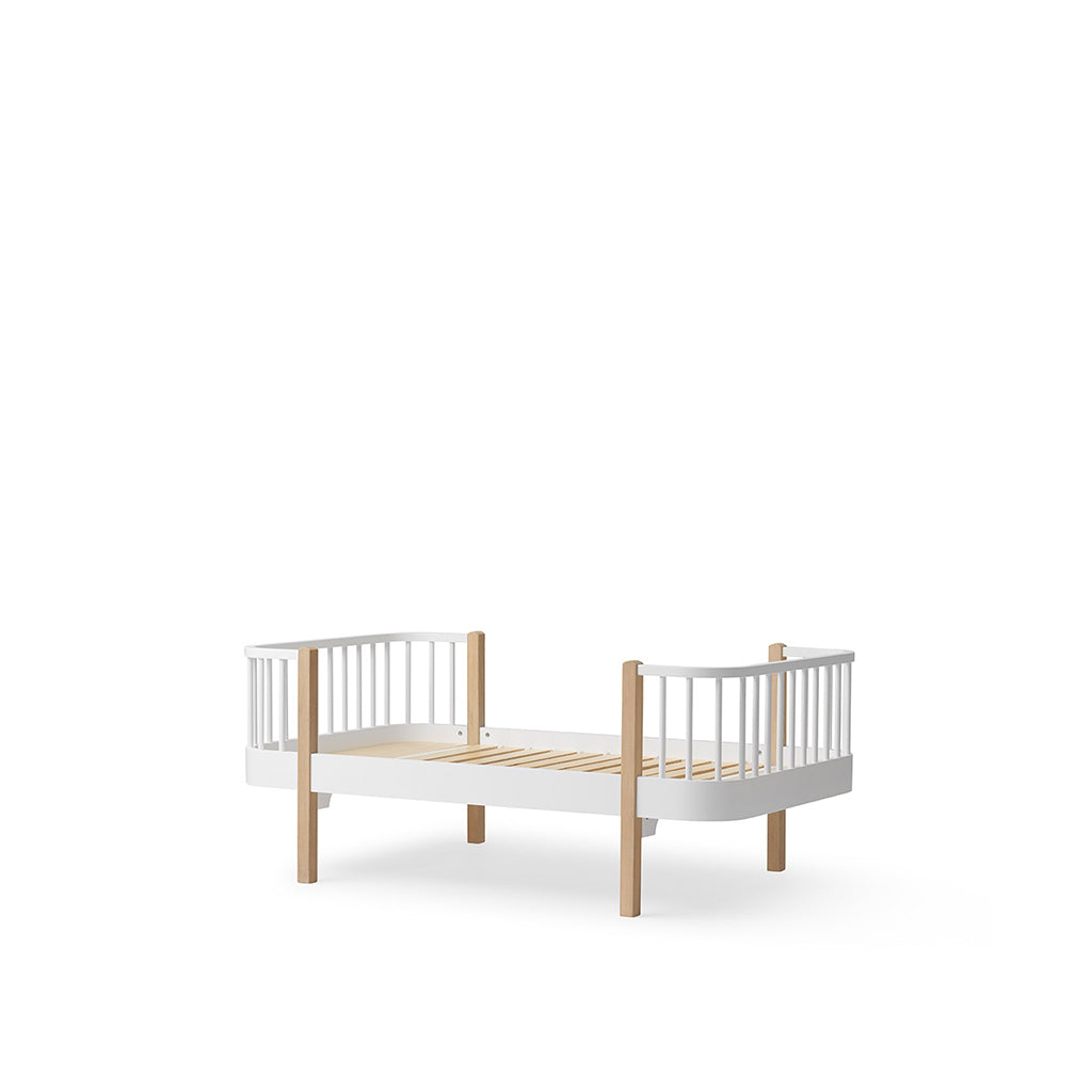 Oliver Furniture, Wood Original, juniorsäng - vit/ek