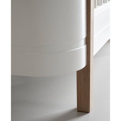 Oliver Furniture, Wood Mini+ spjälsäng inkl. junior kit - vit/ek