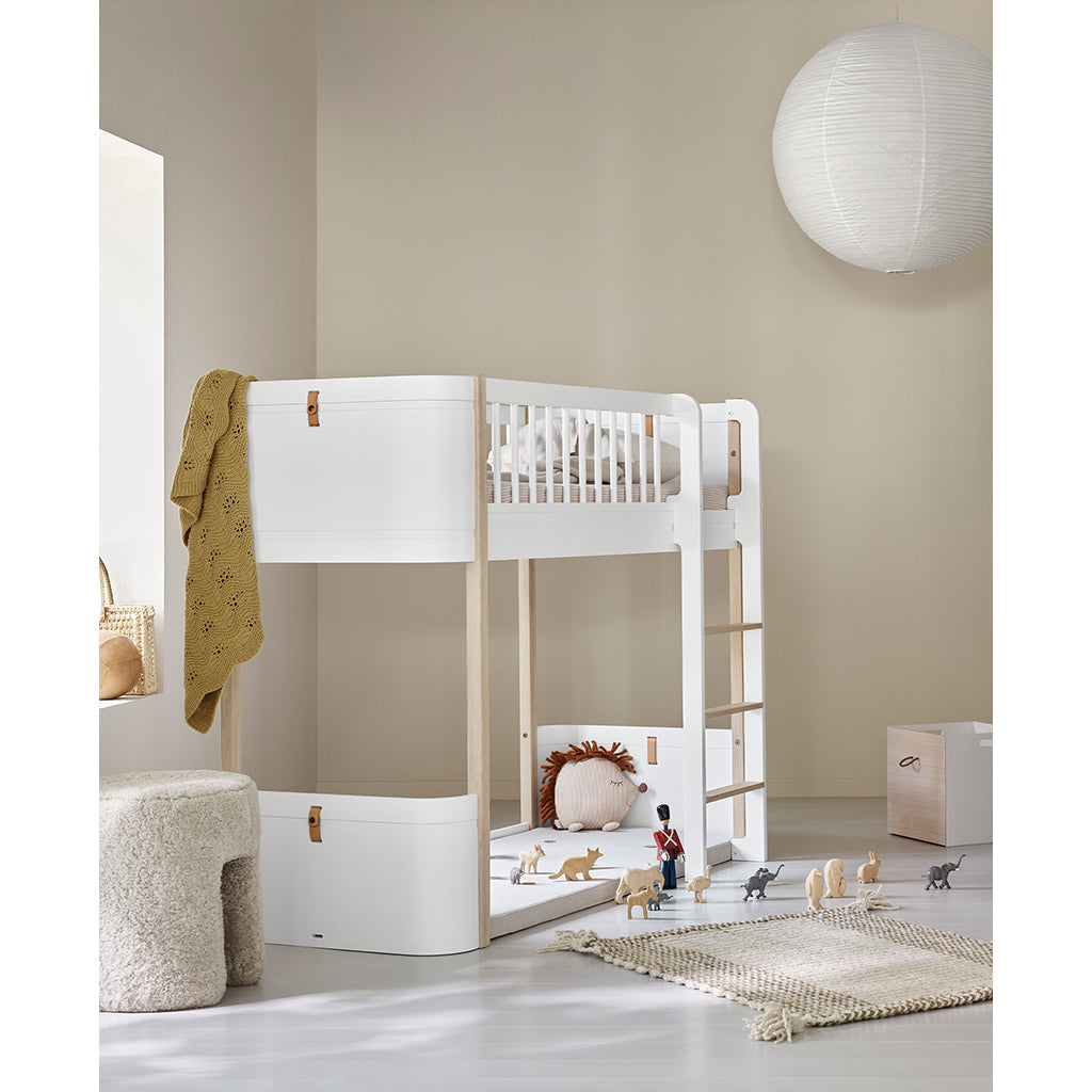 Oliver Furniture, Wood Mini+ halvhög säng - vit/ek