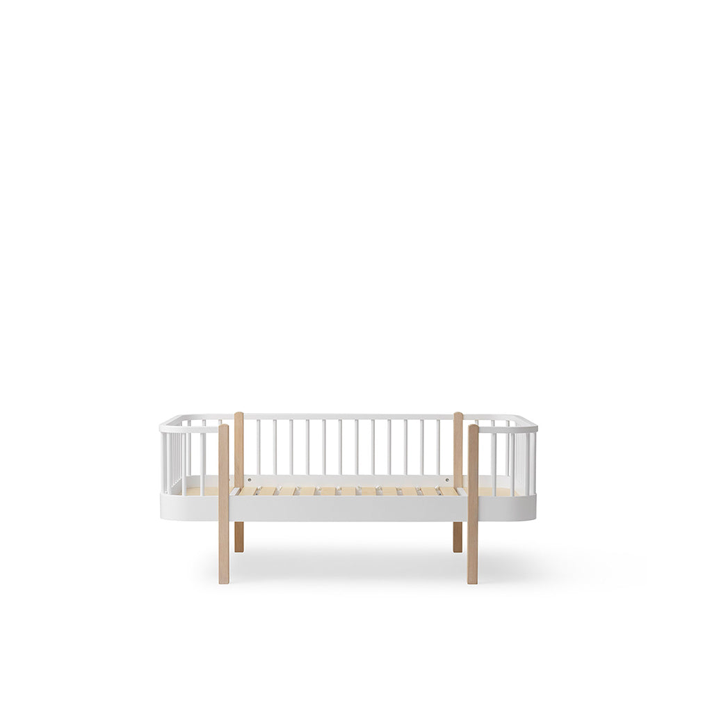 Oliver Furniture, Wood Original, juniorsäng/soffa – Vit/ek