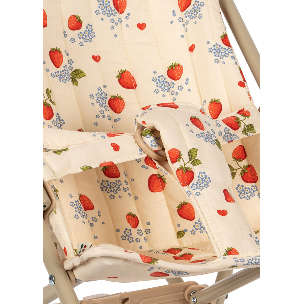 Konges Sløjd Coco docka och sittvagn i presentförpackning - exklusivt hos Lirum Larum Leg