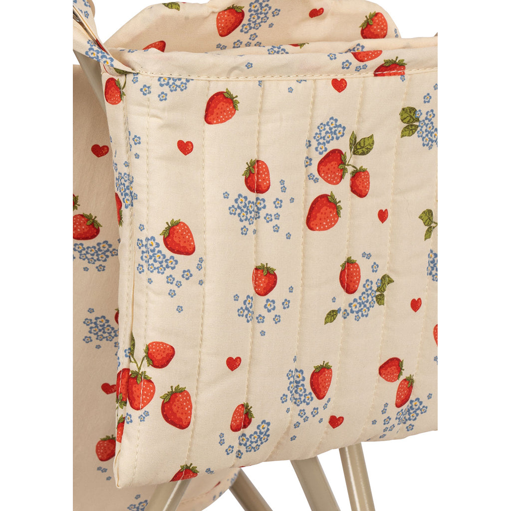 Konges Sløjd Coco docka och sittvagn i presentförpackning - exklusivt hos Lirum Larum Leg