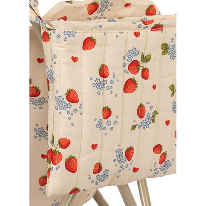 Konges Sløjd Coco docka och sittvagn i presentförpackning - exklusivt hos Lirum Larum Leg