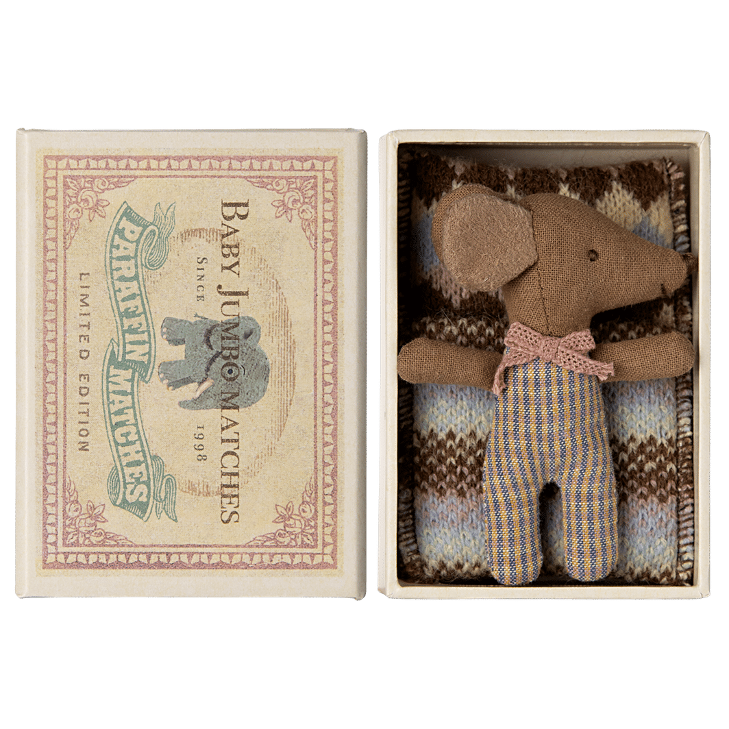 Maileg Sov/vaken babymus i tändsticksask - Rosa