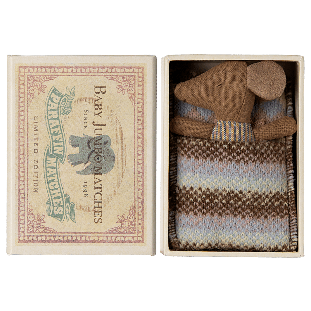 Maileg Sov/vaken babymus i tändsticksask - Rosa