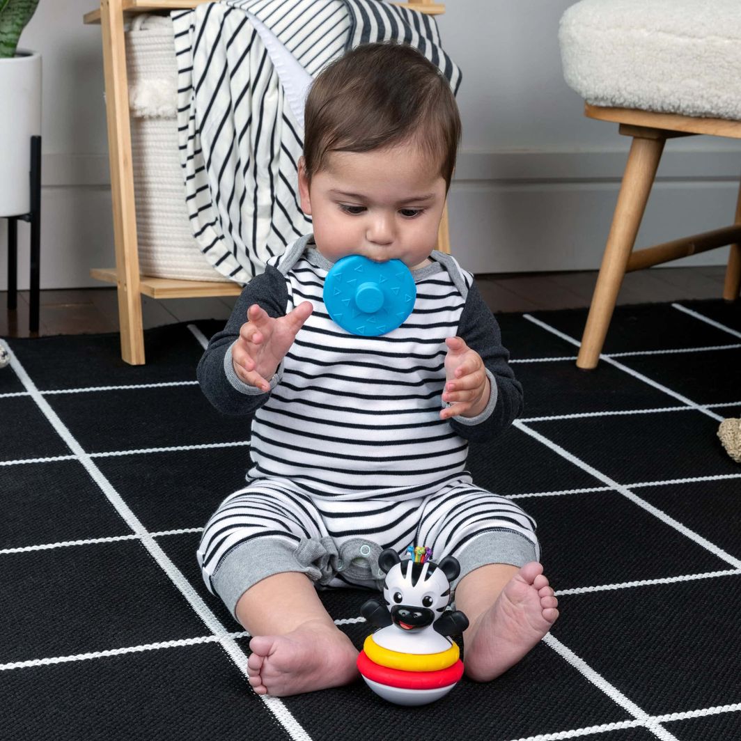 BABY EINSTEIN Baby Einstein Bitring, Stapla &amp; Vingla Zen™