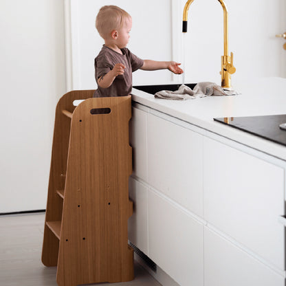 Curve-Lab, Læringstårn, Birk m. overflade af valnøddetræ