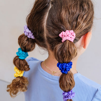 Mimi &amp; Lula 9 scrunchies-hårsnoddar – Bright Satin