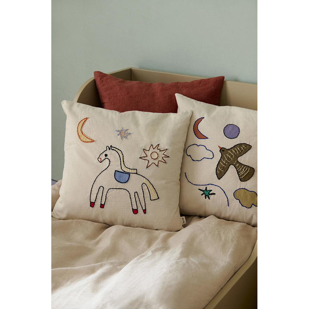 ferm Living kudde, broderad, Naive - Horse