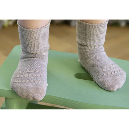 GoBabyGo halkfria strumpor med gummiknoppar, Bamboo - Forest green