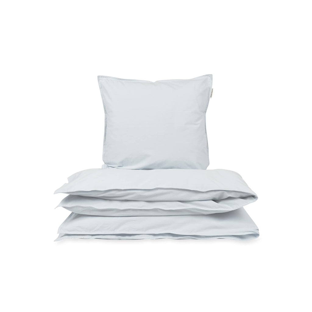 Studio Feder juniorsengetøj, økologisk percale - Light blue