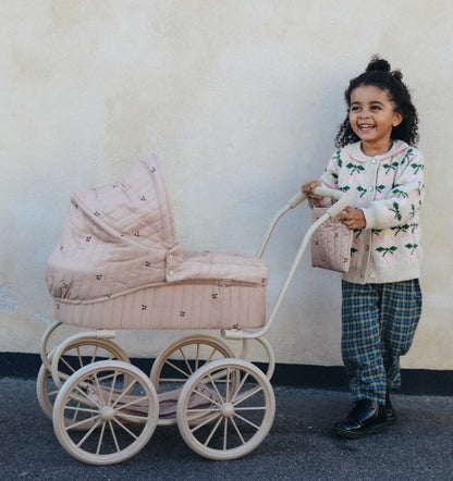 Konges Sløjd Minnie Dockvagn med väska - Cherry blush