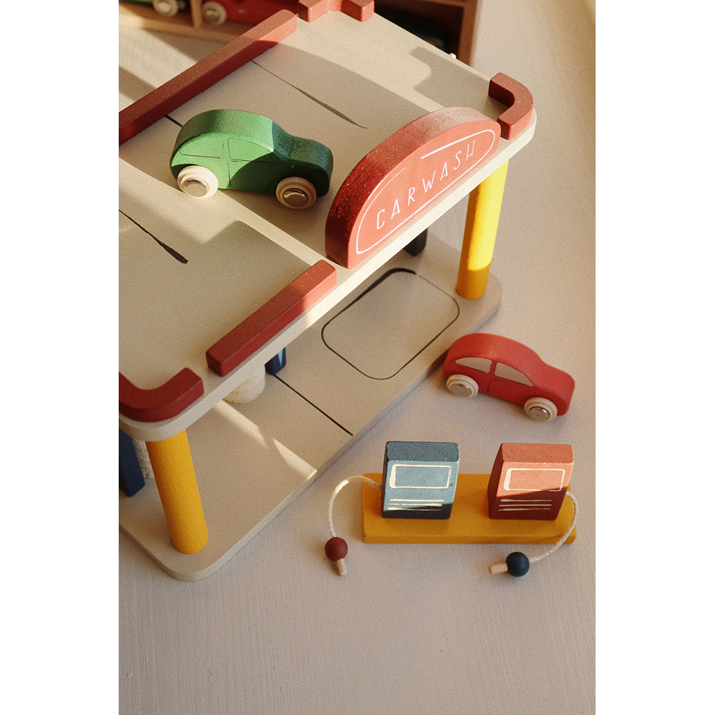 Konges Sløjd Bilgarage med biltvätt