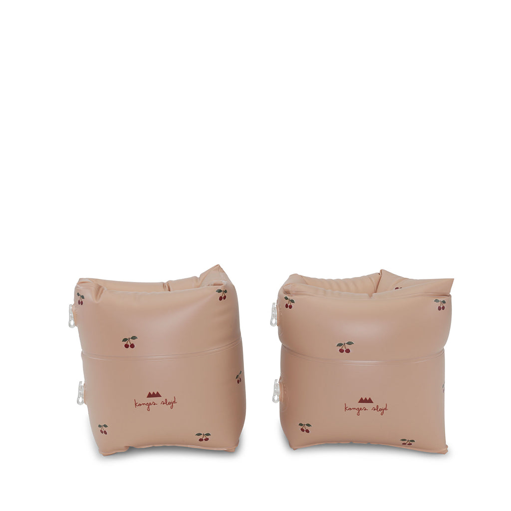 Konges Sløjd badvingar, Cherry