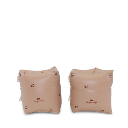 Konges Sløjd badvingar, Cherry