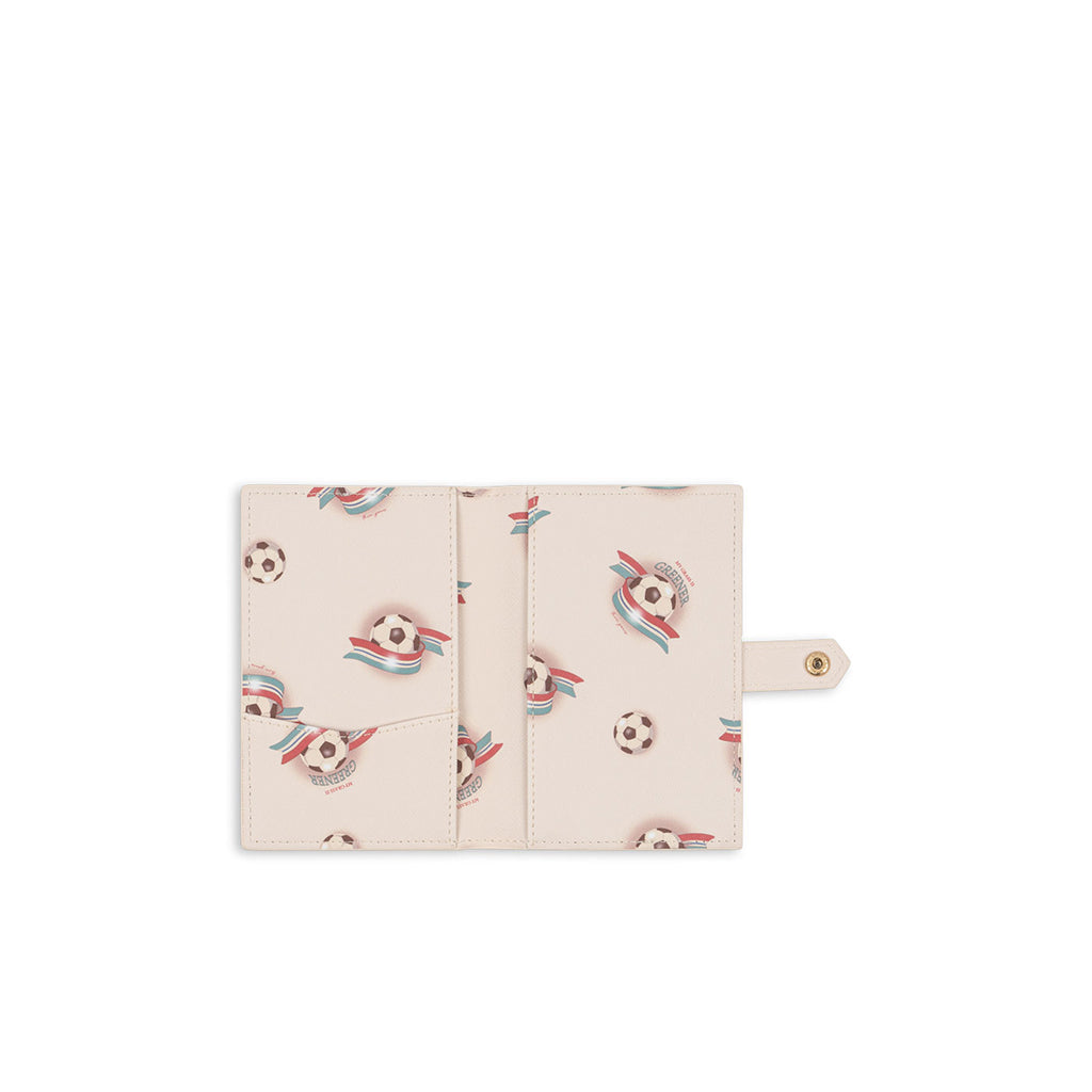 Konges Sløjd Reseset, Passfodral och namntag - Kick it