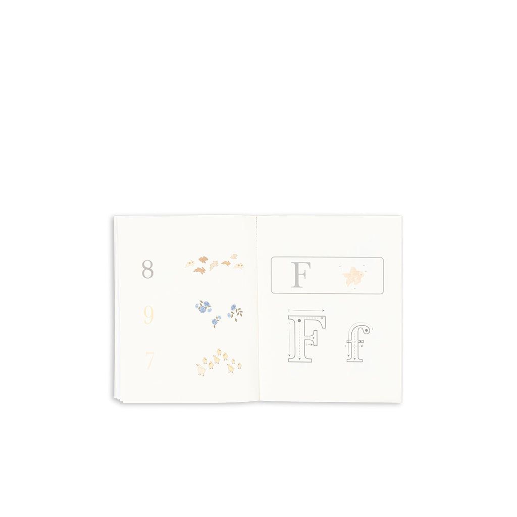 Konges Sløjd Aktivitetsbok med färgpennor och klistermärken - Multi