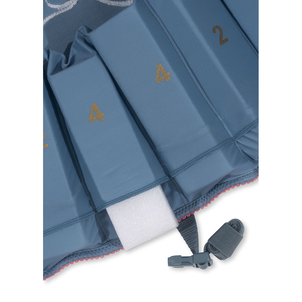 Konges Sløjd Soline Flytväst, Flower bouquet