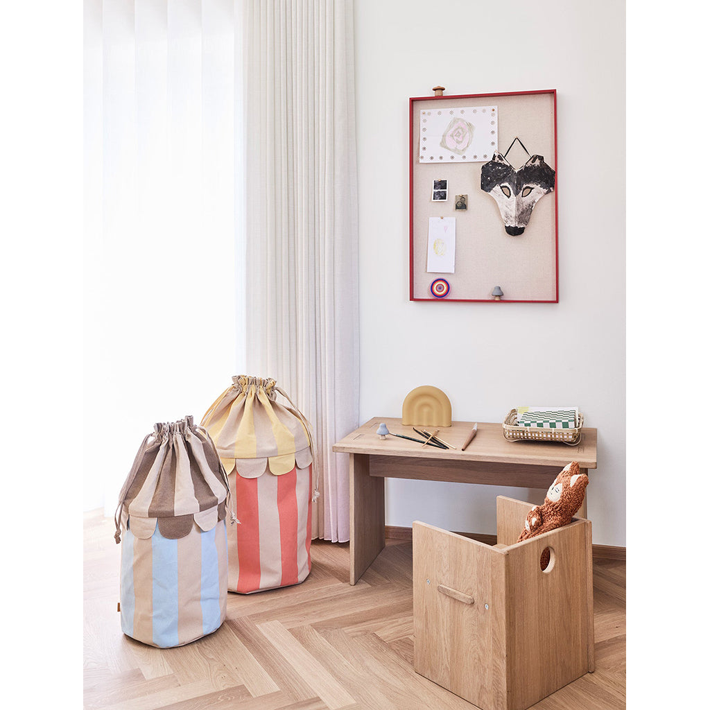 OYOY Saga Korgset, set om 2 storlekar Ice blue/red