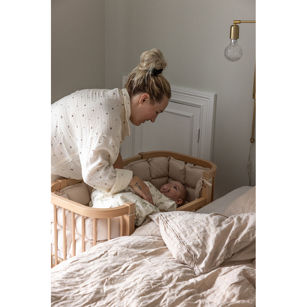 Sebra spjälsäng, Bedside Crib - Wooden Edition