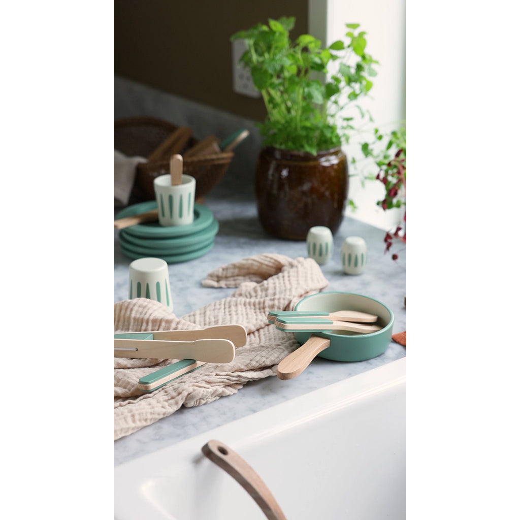 Sebra köksredskap i trä, Kastrull- och stekpanneset