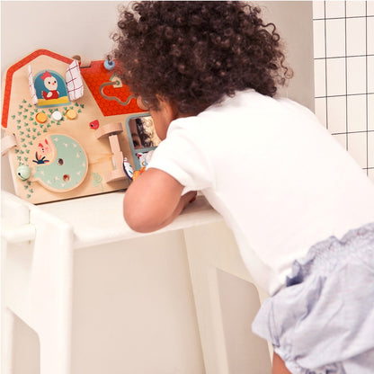 Lilliputiens aktivitetsbräda i trä, Bondgård