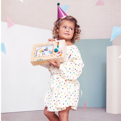 Lilliputiens musiklåda i trä