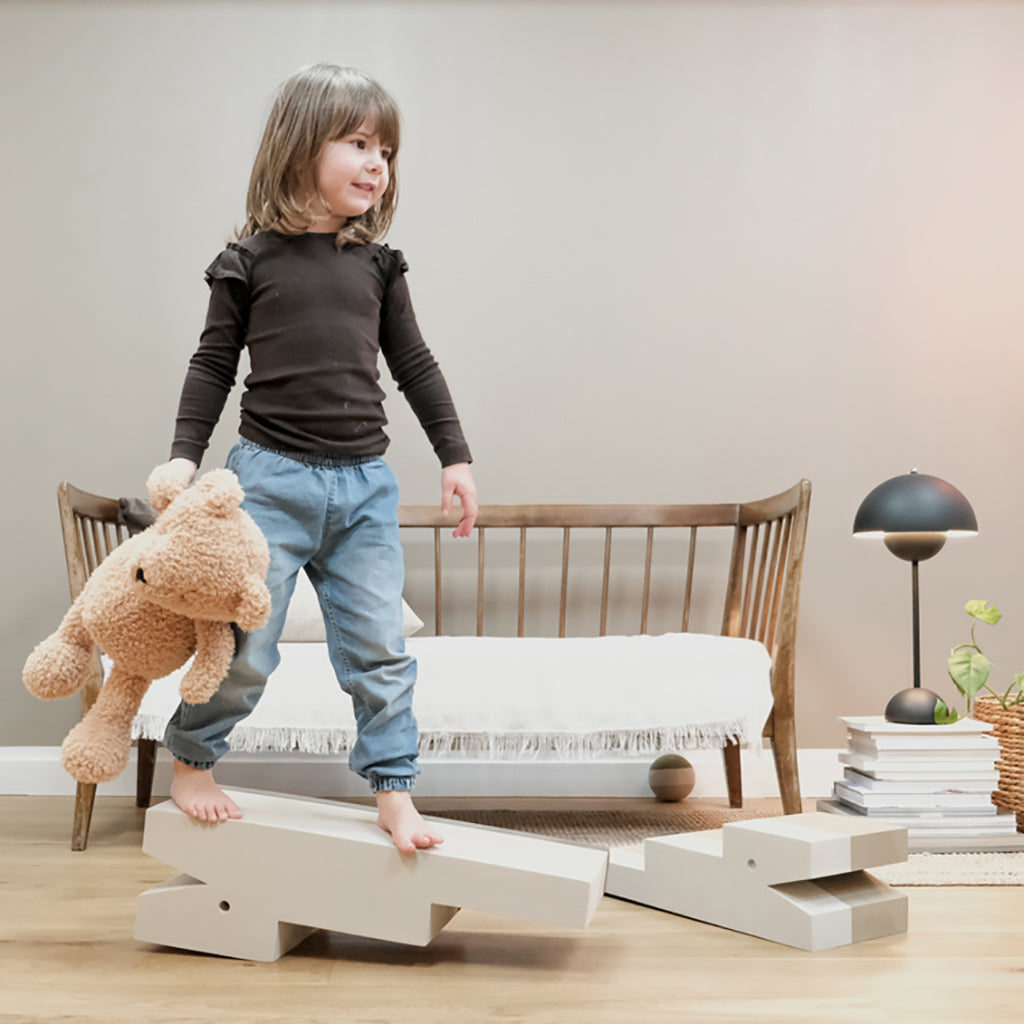 bObles Krokodil, L24 - Sandgrå