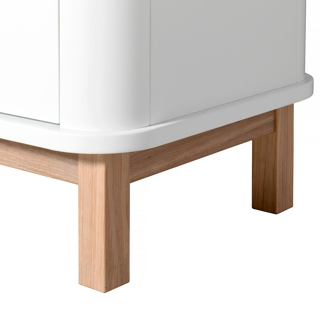 Oliver Furniture Wood multiskåp med 3 dörrar, vit/ek