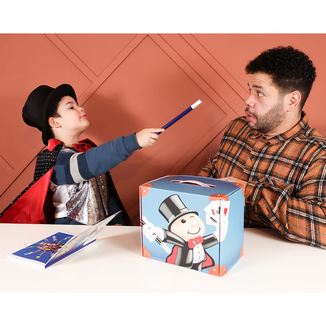 Marvins Magic, Utklädnad - Trollerikonstnär