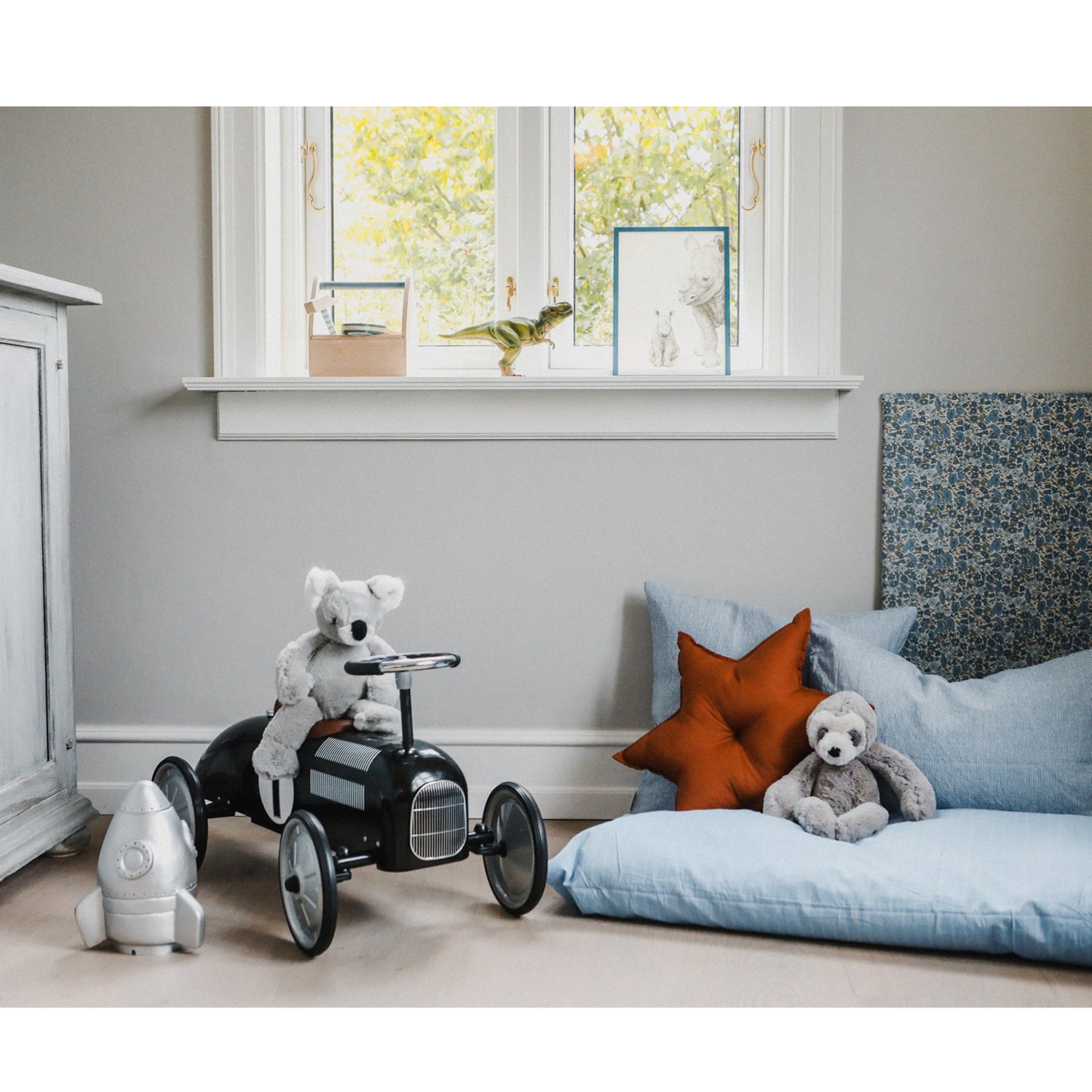 Goki gåbil i metall, svart