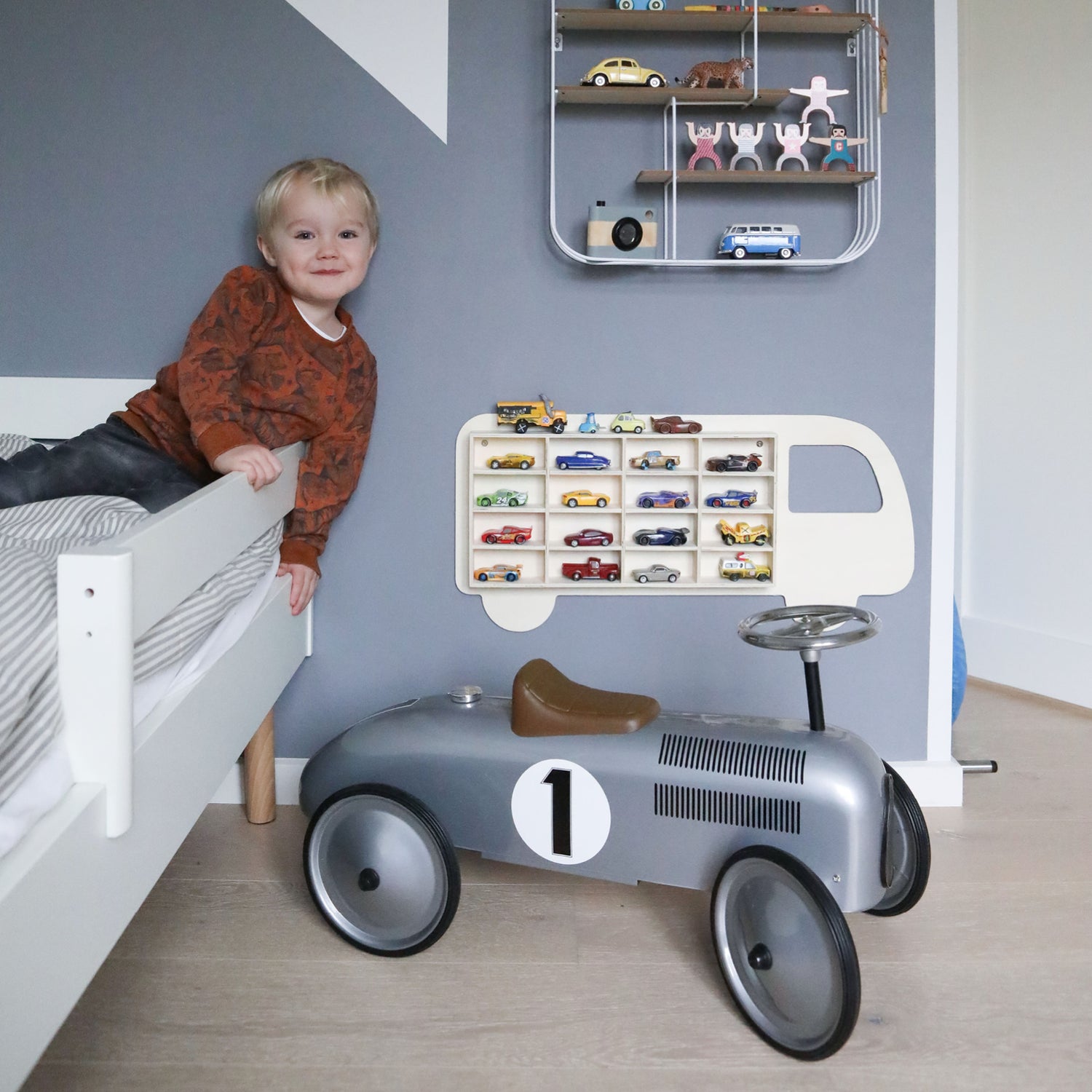 Goki gåbil racerbil i metall – silver