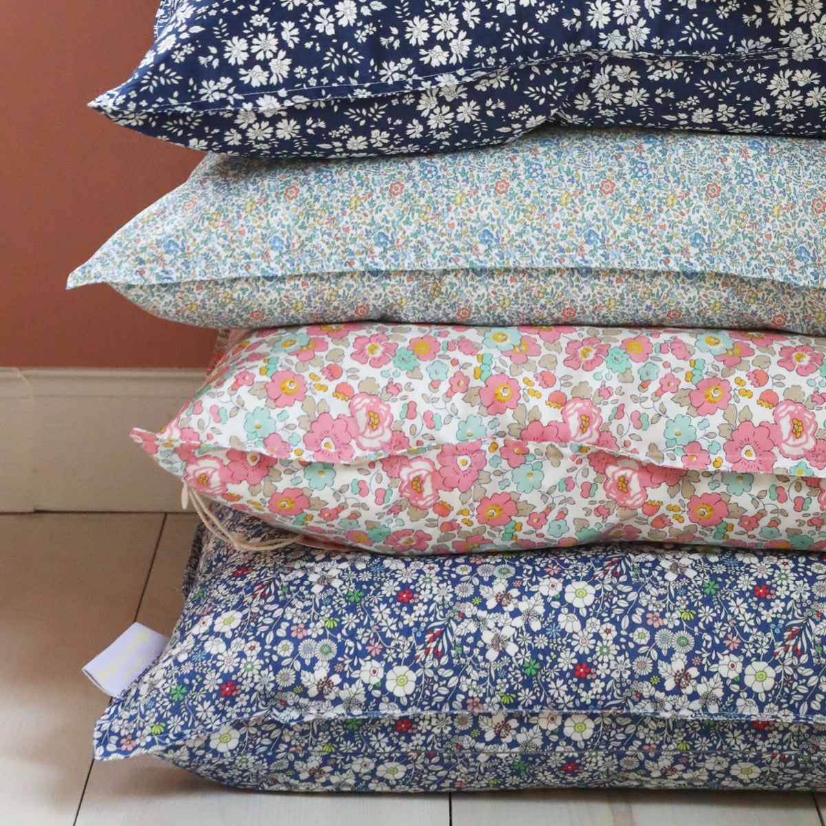 Lirum Larum Leg Mini, Liberty kudde, 50 x 50 cm - Ofelia