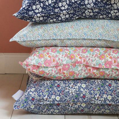 Lirum Larum Leg Mini, Liberty kudde, 50 x 50 cm - Ofelia