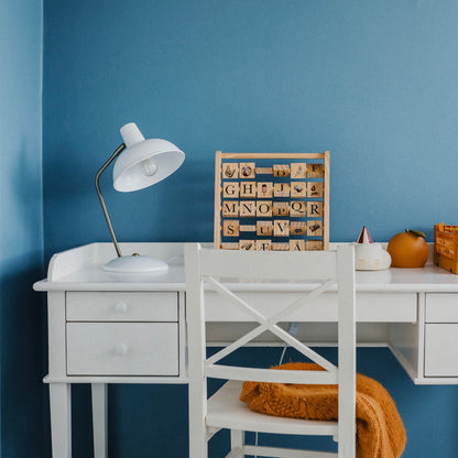 Leitmotiv Hood bordslampa i metall, Iron matt white