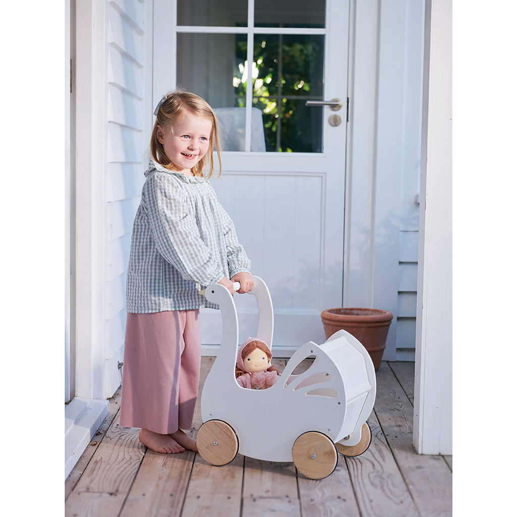 Tender Leaf, Dockvagn - Sweet Dreams